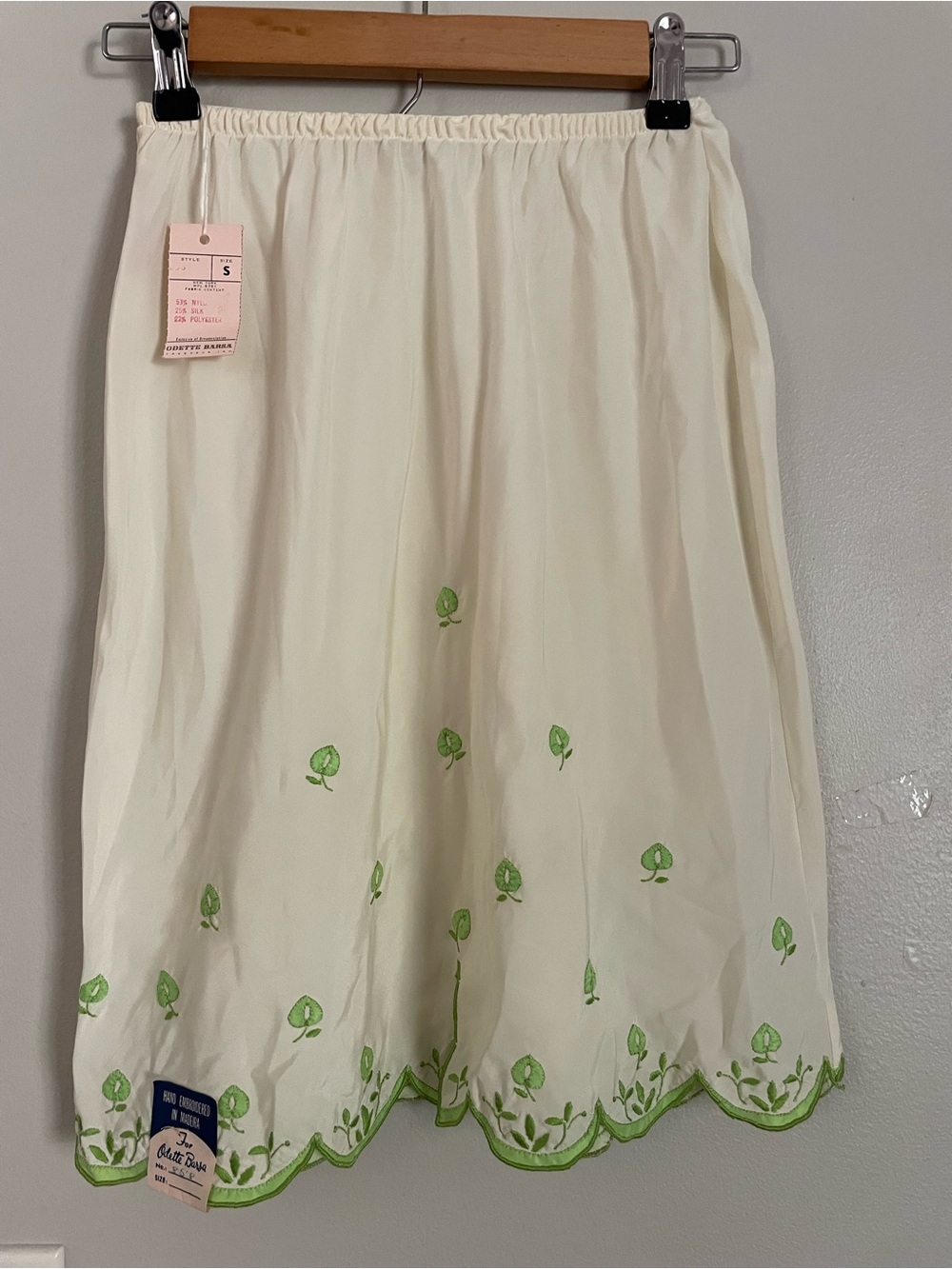 Vintage 60s ODETTE BARSA Hand Embroidered Madeira Half Slip Green Leaf Sz S